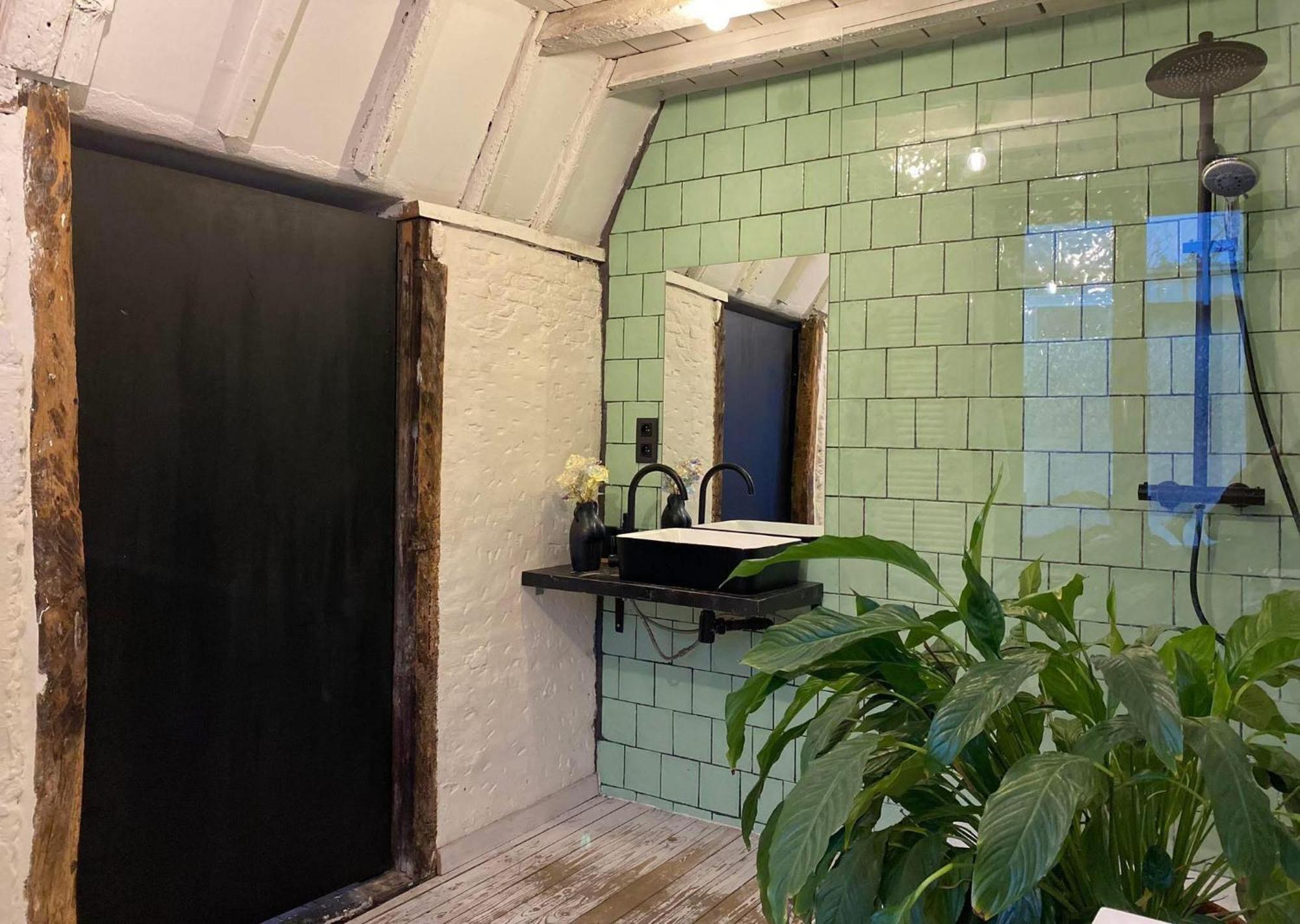 Mystic'S Lodge Antwerpen Buitenkant foto